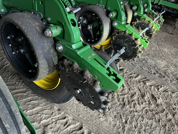 2025 John Deere 1775NT Planter