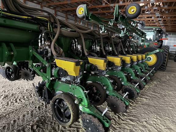 2025 John Deere 1775NT Planter