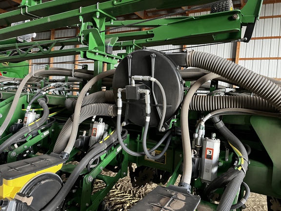 2025 John Deere 1775NT Planter