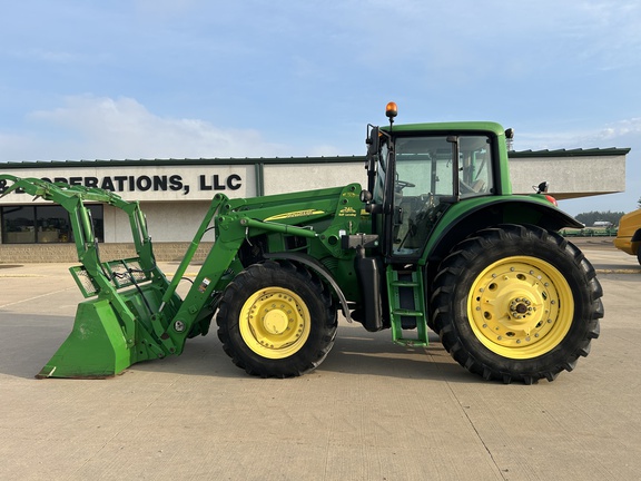 2010 John Deere 7430 Premium Tractor
