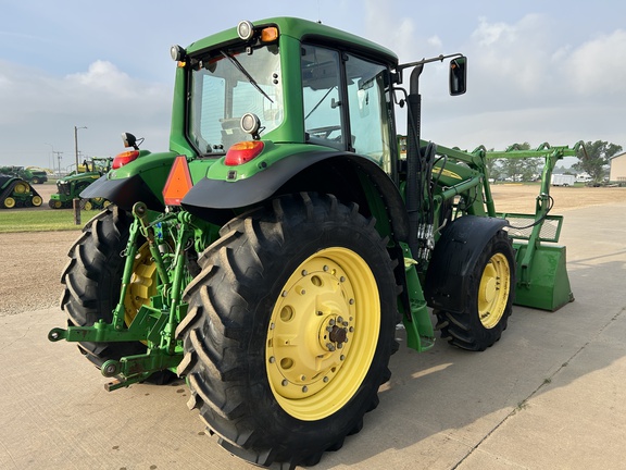2010 John Deere 7430 Premium Tractor