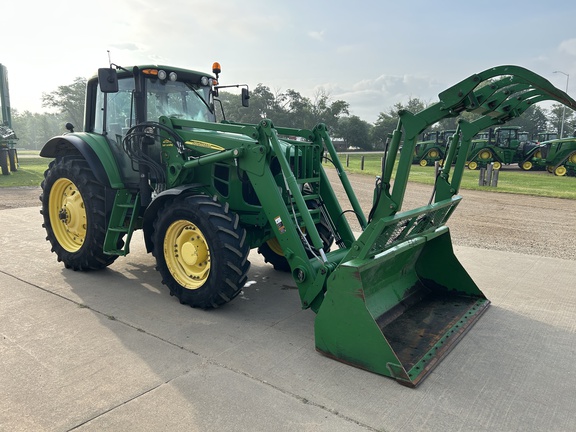 2010 John Deere 7430 Premium Tractor