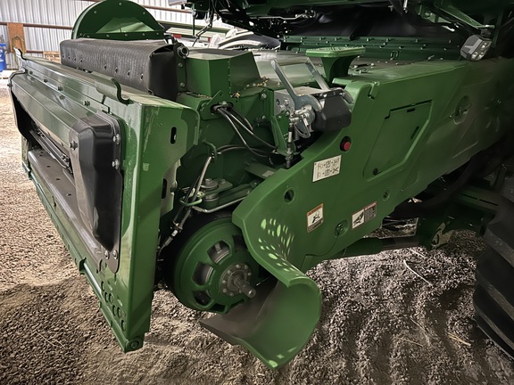 2025 John Deere X9 1100 Combine