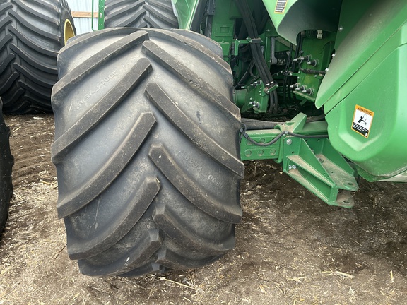 2025 John Deere X9 1100 Combine
