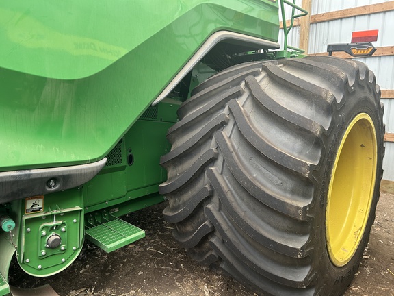 2025 John Deere X9 1100 Combine