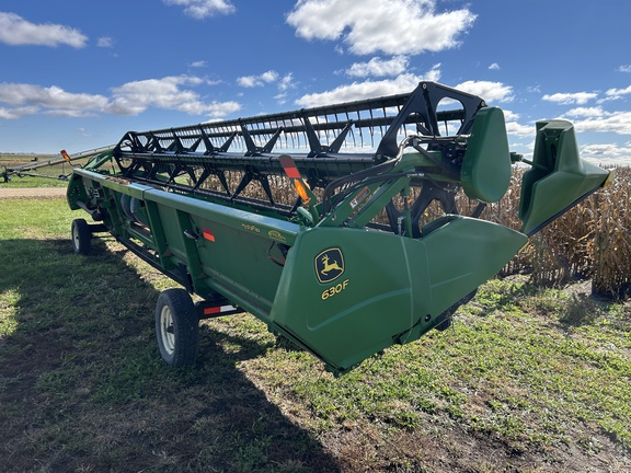 2013 John Deere 630F Header Combine