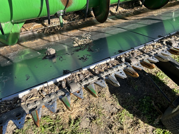 2013 John Deere 630F Header Combine