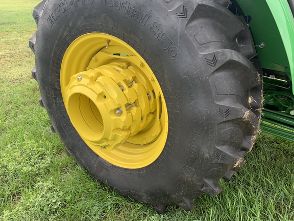 2023 John Deere 5090E Tractor