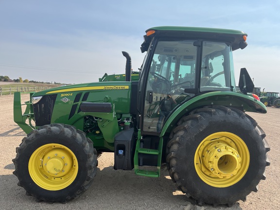 2023 John Deere 5090E Tractor