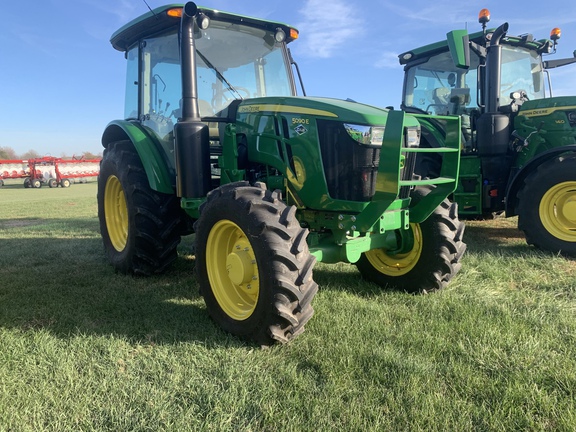 2023 John Deere 5090E Tractor