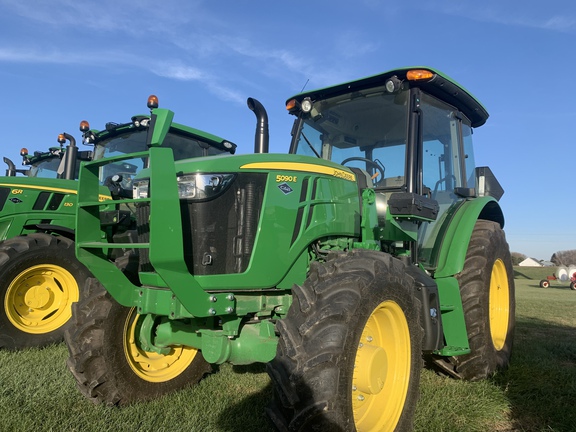 2023 John Deere 5090E Tractor