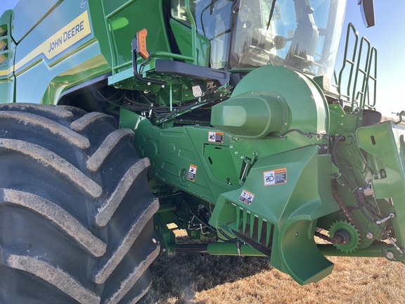 2023 John Deere X9 1000 Combine