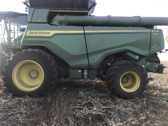 2022 John Deere X9 1000 Combine