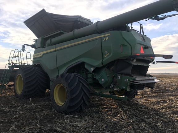 2022 John Deere X9 1000 Combine