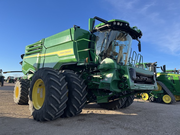 2022 John Deere X9 1000 Combine