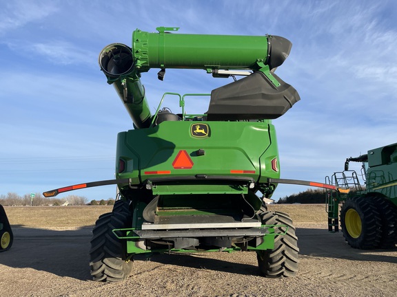 2022 John Deere X9 1000 Combine