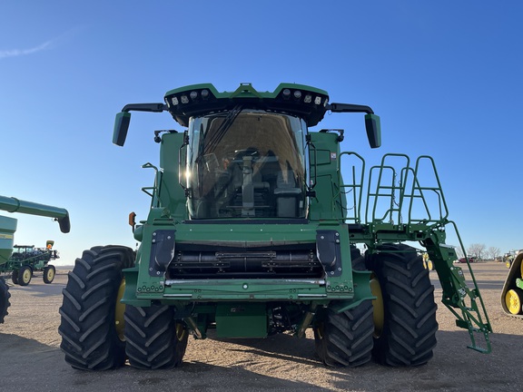 2022 John Deere X9 1000 Combine