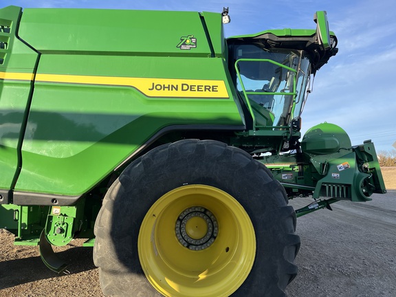 2022 John Deere X9 1000 Combine