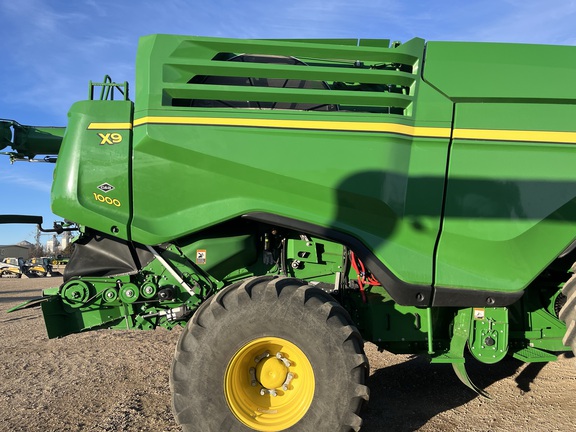 2022 John Deere X9 1000 Combine