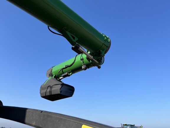 2022 John Deere X9 1000 Combine