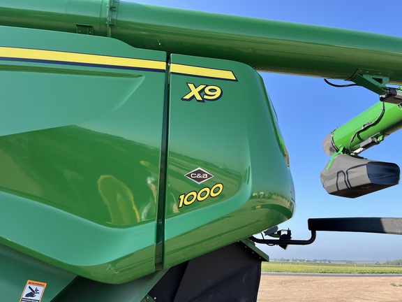 2022 John Deere X9 1000 Combine