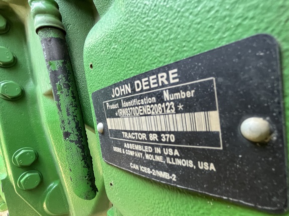 2022 John Deere 8R 370 Tractor