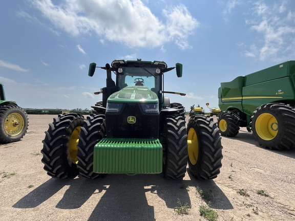 2022 John Deere 8R 370 Tractor