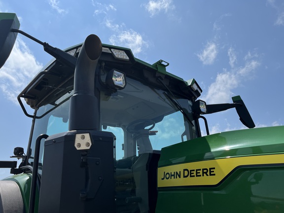 2022 John Deere 8R 370 Tractor