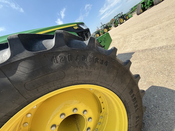 2022 John Deere 8R 370 Tractor