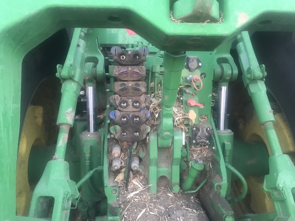 2022 John Deere 8R 370 Tractor