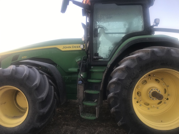 2022 John Deere 8R 370 Tractor