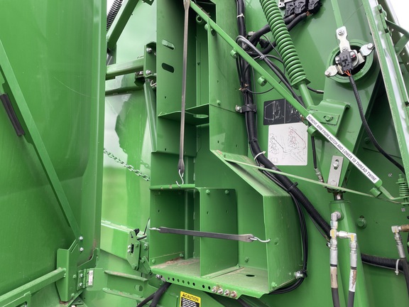 2018 John Deere 560R Baler/Round