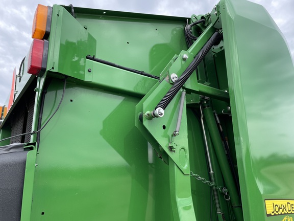 2018 John Deere 560R Baler/Round