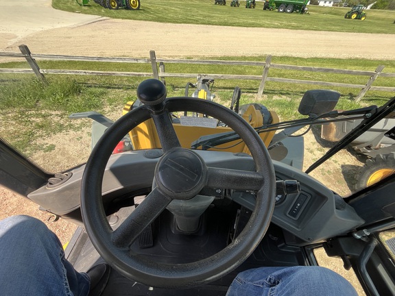 2015 John Deere 324K Compact Utility Loader