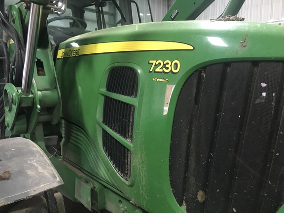 2008 John Deere 7230 Premium Tractor