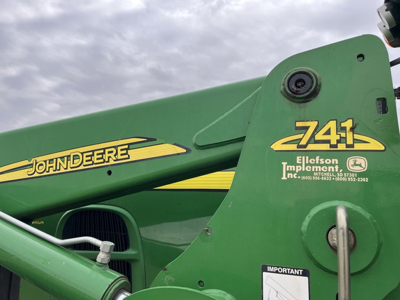 2008 John Deere 7230 Premium Tractor