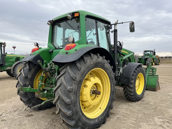 2008 John Deere 7230 Premium Tractor