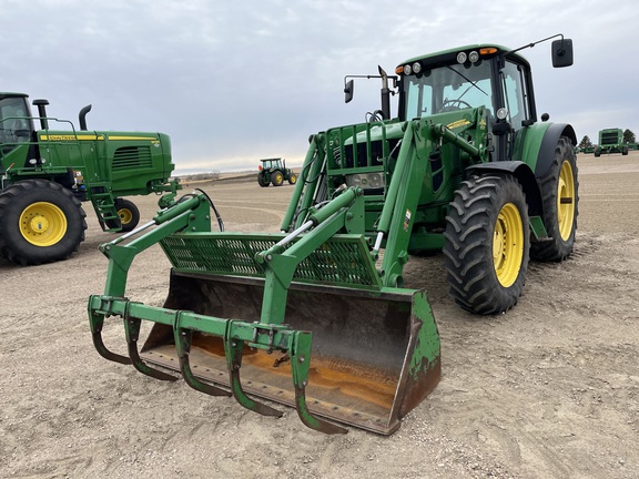 2008 John Deere 7230 Premium Tractor