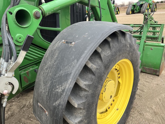 2008 John Deere 7230 Premium Tractor