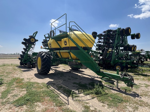 2010 John Deere 1890 Air Seeder