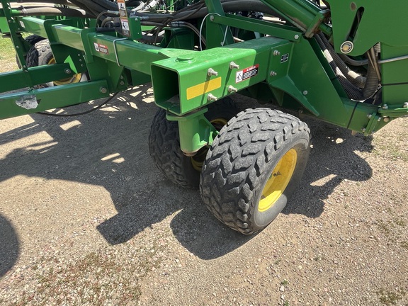 2010 John Deere 1890 Air Seeder