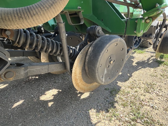 2010 John Deere 1890 Air Seeder