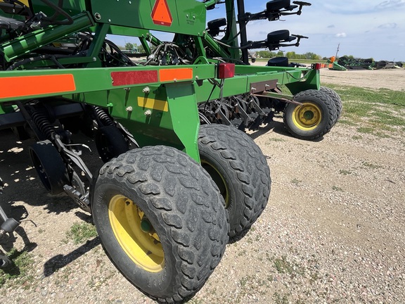 2010 John Deere 1890 Air Seeder