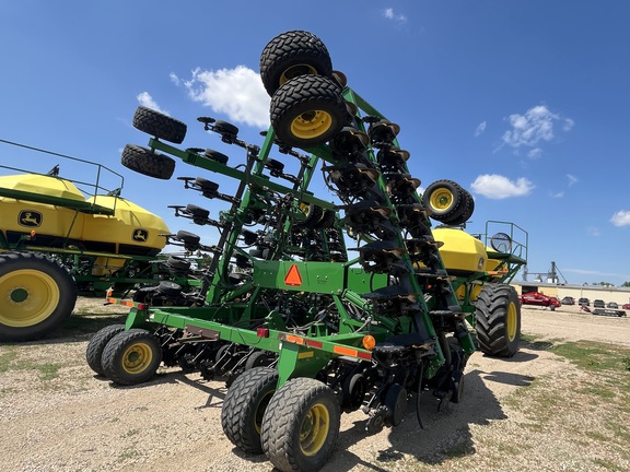 2010 John Deere 1890 Air Seeder