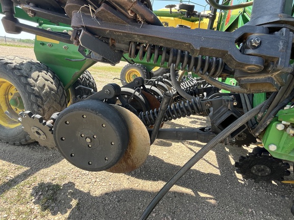 2010 John Deere 1890 Air Seeder