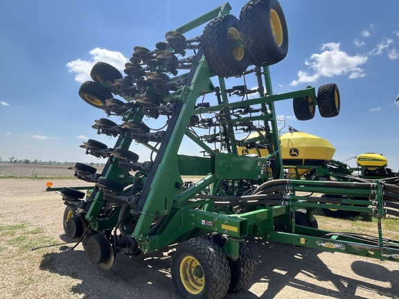 2010 John Deere 1890 Air Seeder