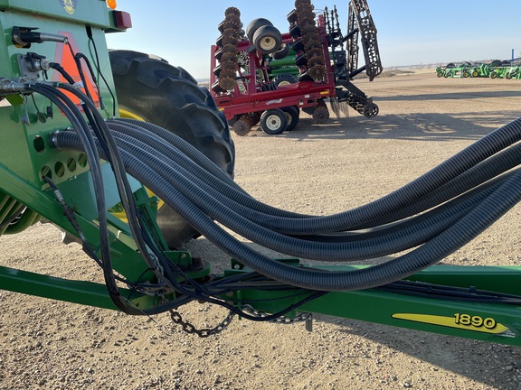 2010 John Deere 1890 Air Seeder