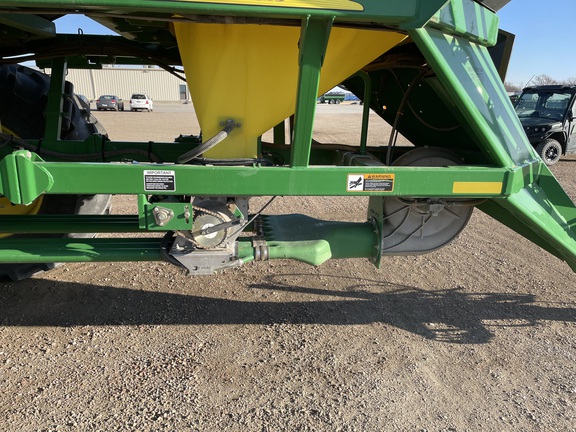 2010 John Deere 1890 Air Seeder