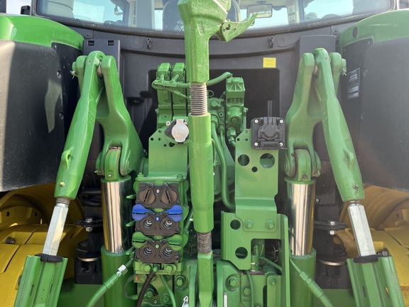 2022 John Deere 6R 155 Tractor