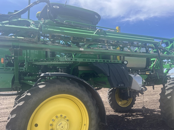 2015 John Deere R4038 Sprayer/High Clearance